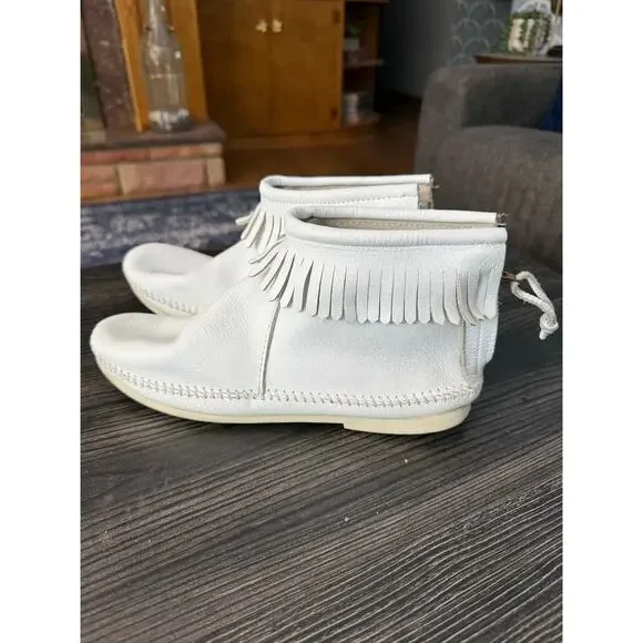 Vintage Genuine Leather USA Made White Fringe Ankle Moccasins SZ. 9 - Picture 9 of 9